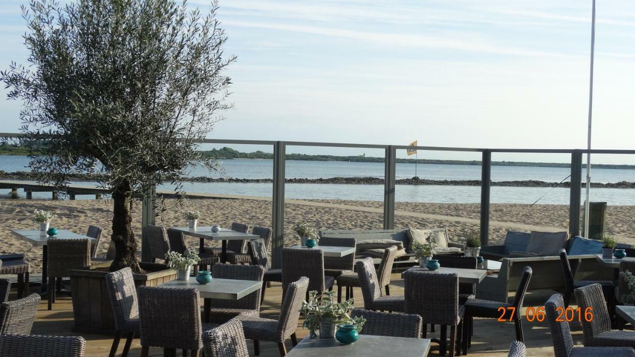 Beach Hotel Oostvoorne Exterior photo